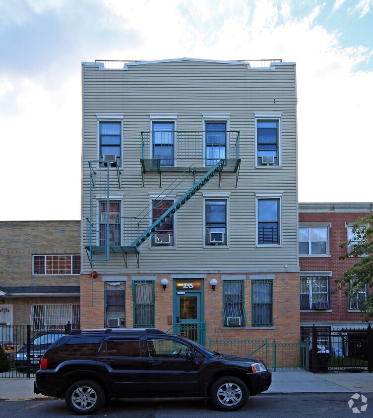 Primary Photo - 26 Schaefer St