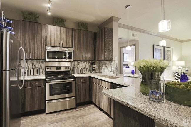 Interior Photo - Portico Kirby