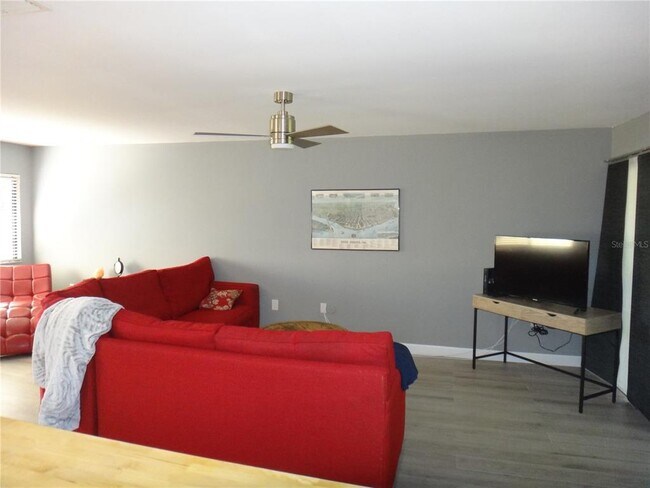 Foto del edificio - 2746 Orchid Oaks Dr