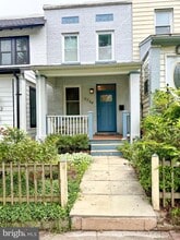 Building Photo - 1734 L St NE