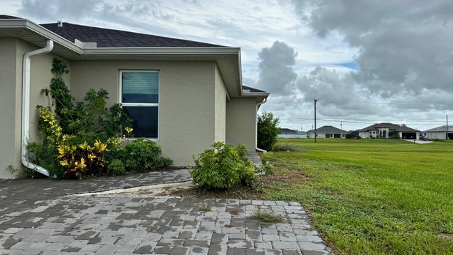 Foto del edificio - 1214 NW 16th Terrace