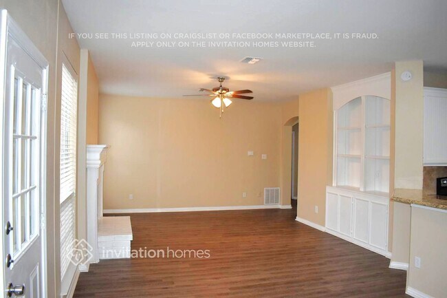 Foto del edificio - 4634 Lincolnshire Dr