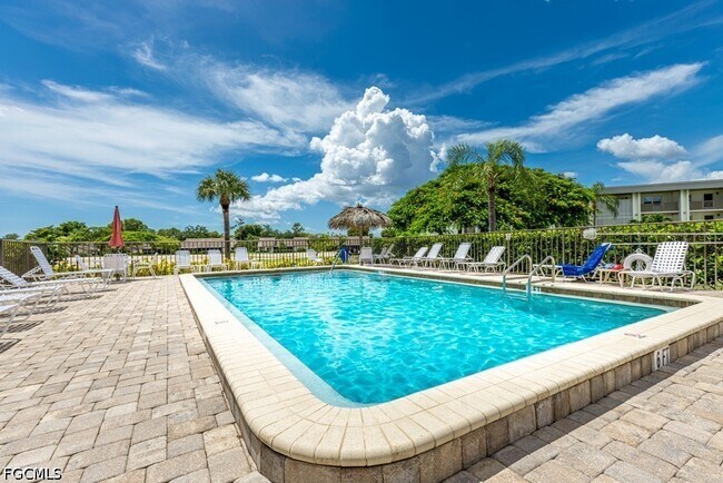 Building Photo - 7430 Lake Breeze Dr