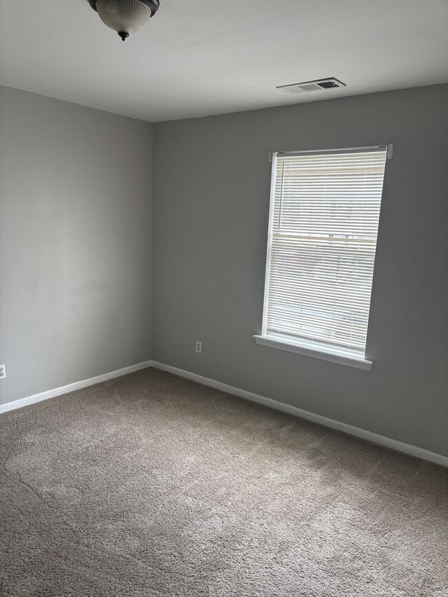 Building Photo - Cassville Oaks Apartments