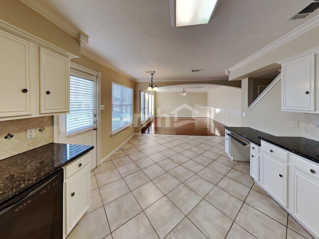 Foto del edificio - 4422 Hardwood Glen Dr