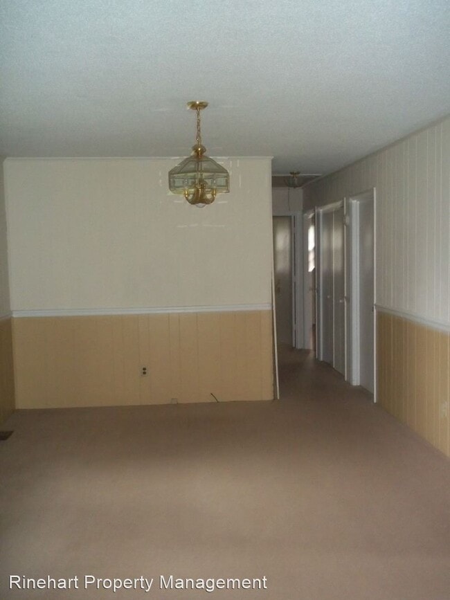 Building Photo - 3 br, 1.5 bath House - 1570 Marett Boulevard