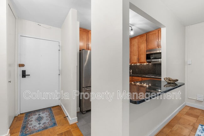 Building Photo - 1260 21st St NW