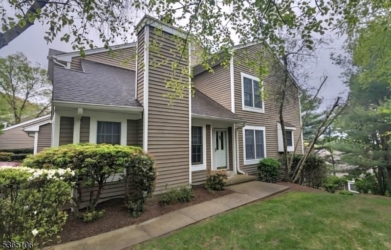 Primary Photo - 18 Dorset Ln