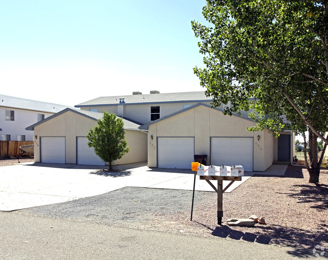 Foto principal - 118-132 W Cokedale Dr