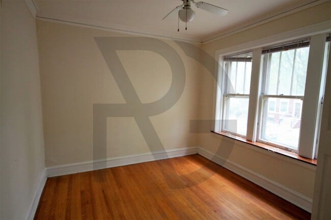 Building Photo - 3709 N Hoyne Ave