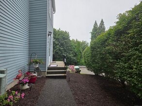 Building Photo - 55 Mill Plain Rd