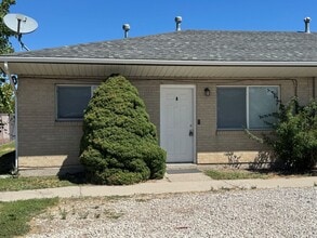 Building Photo - 717 E 12065 S