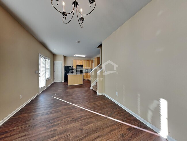 Foto del edificio - 3910 Pepperbush Dr