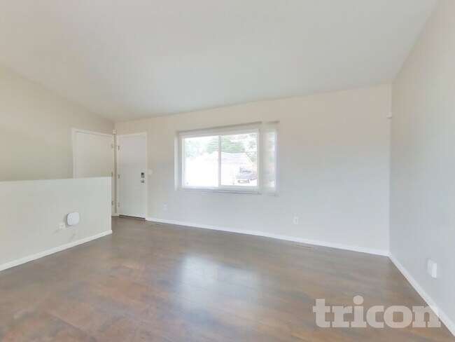 Foto del edificio - 4318 Sunridge Dr