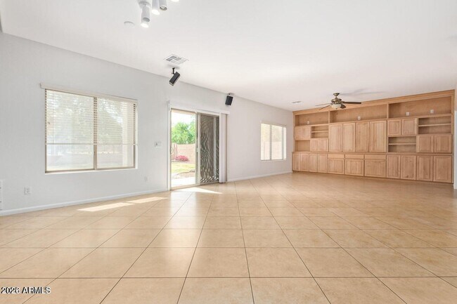 Foto del edificio - 4542 N 111th Dr