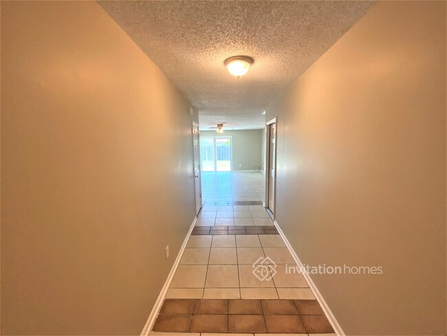 Building Photo - 8649 Collins Ridge Blvd S