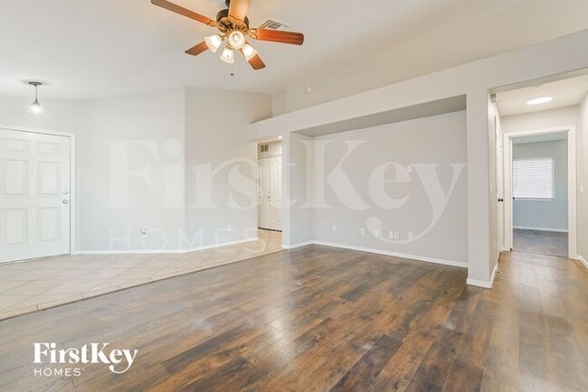 Building Photo - 3538 S Moccasin Trail