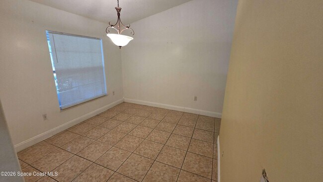 Foto del edificio - 296 Croquet Ave NE