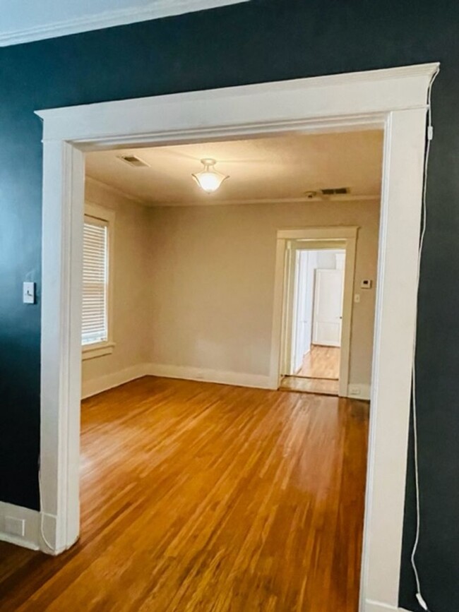 Building Photo - 2 bed, 2 bath in Midtown Memphis near Rhod...