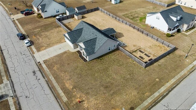 Foto del edificio - 266 Ivywood Ln