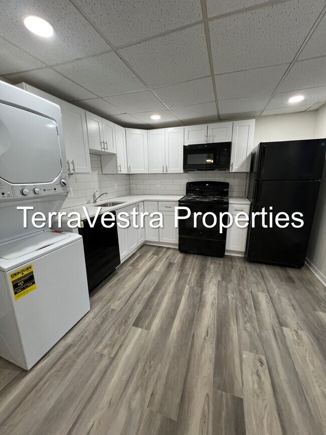 Building Photo - 601 E Mulberry St