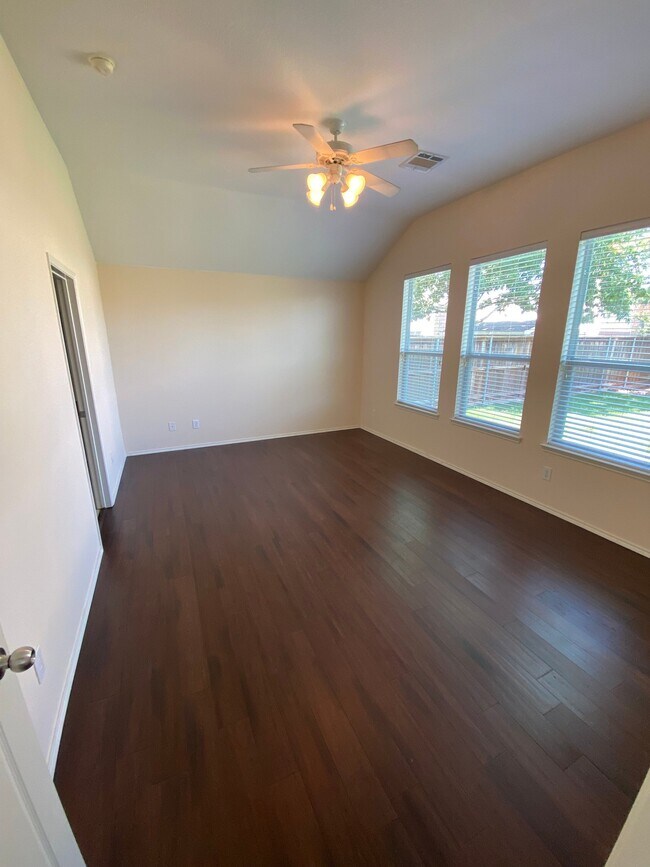 Building Photo - 112 Cherrytree Trail