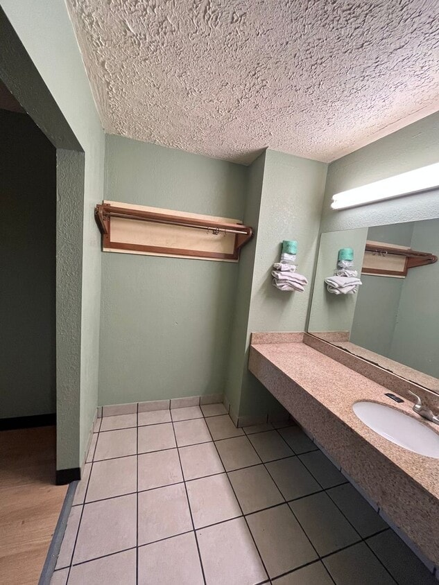Building Photo - Cozy Studio Apartment in East Nashville