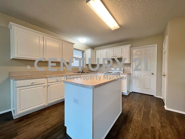 Foto del edificio - Charming Single-Story 3/2/2 in Crowley ISD For Rent!
