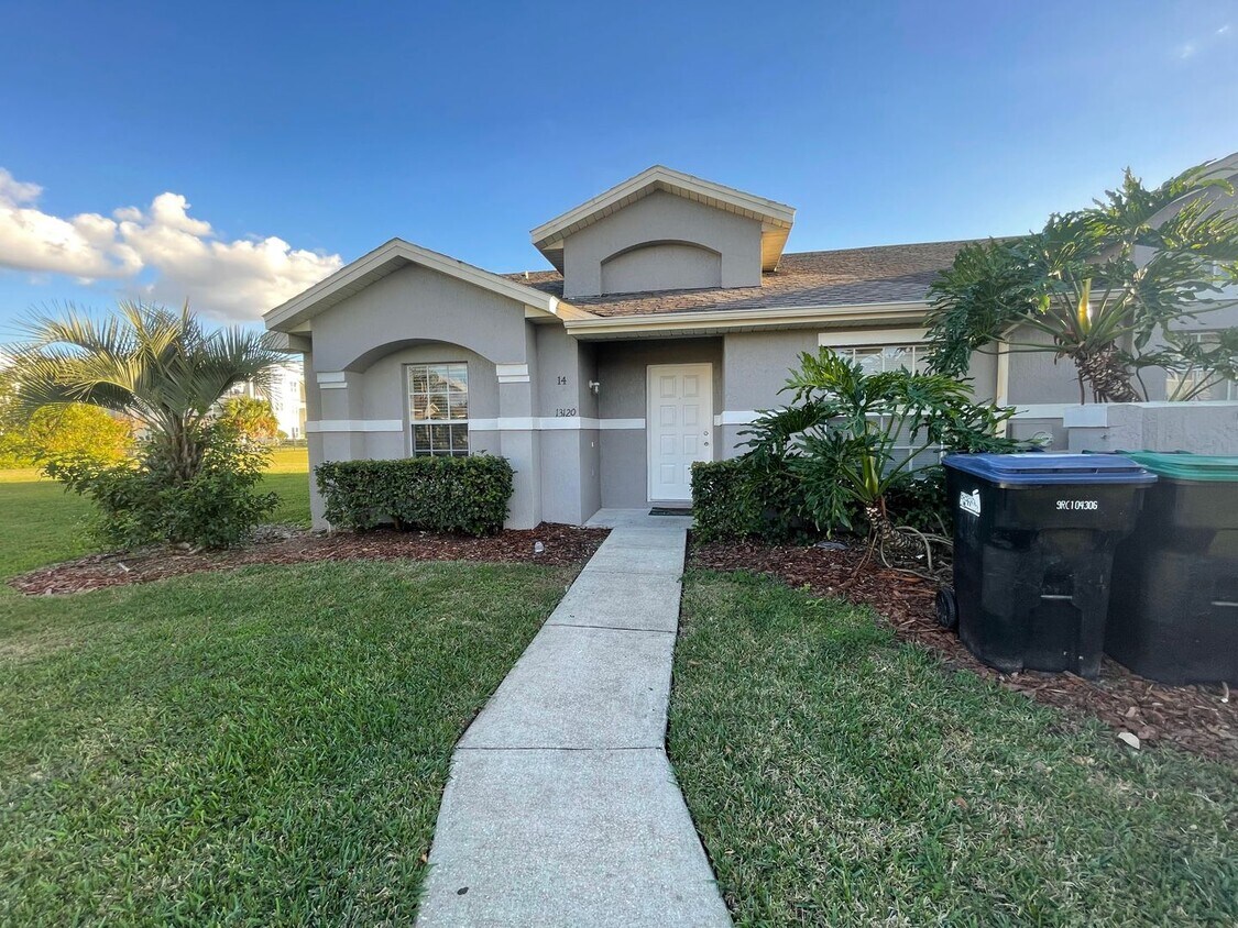 Foto principal - 13120 Summerton Dr