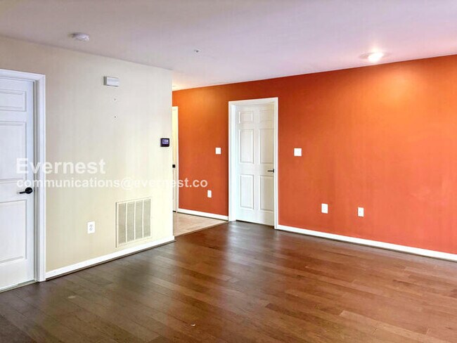 Foto del edificio - 104 Kendrick Pl