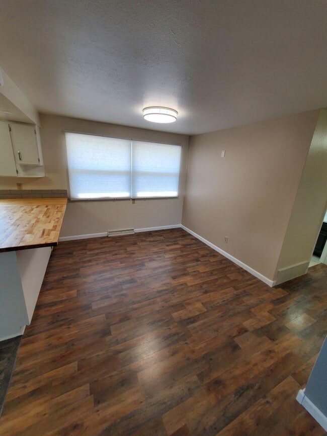 Building Photo - 3 bedroom in Billings MT 59102