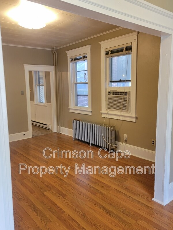 Building Photo - 36 E Church St