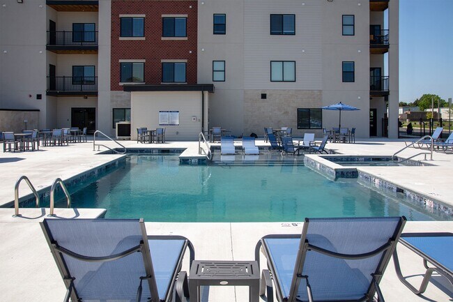 Foto del edificio - Promenade Commons