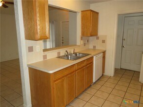 Building Photo - 2609 Lucille Dr