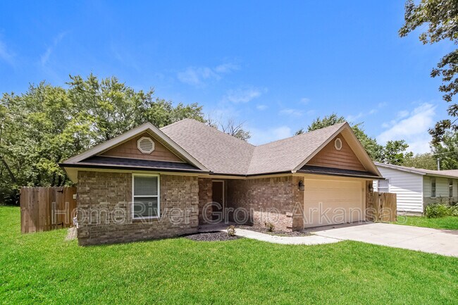 Building Photo - 308 S Ozark St