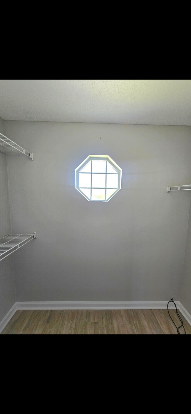 Foto del edificio - 112 W Oak Manor Ct