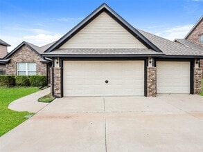 Building Photo - 1501 Tahoe Ln
