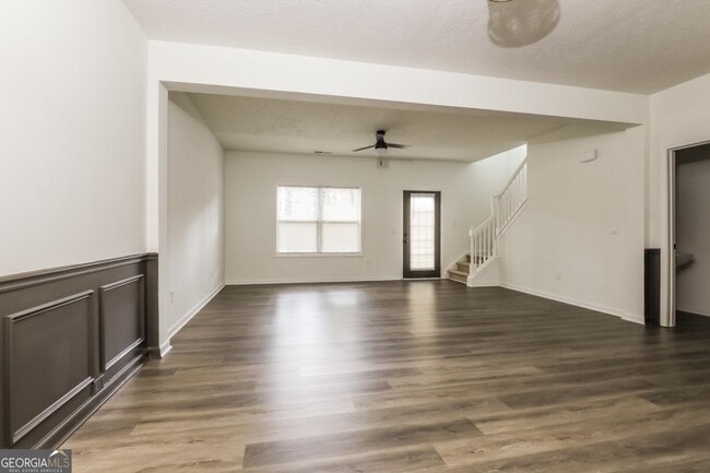 Building Photo - 2555 Flat Shoals Rd