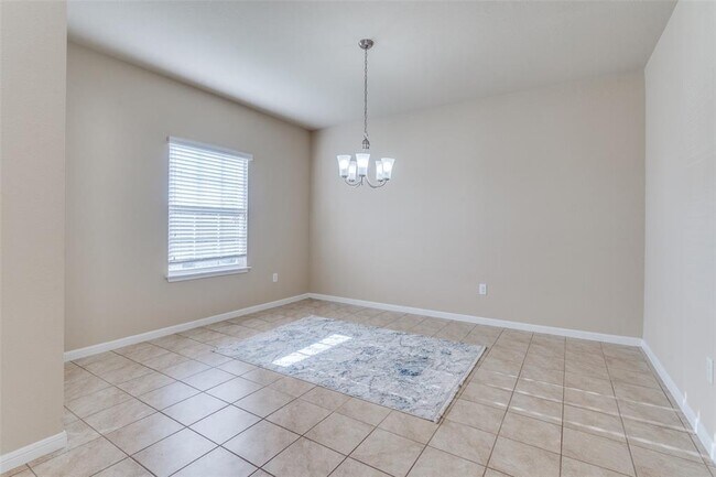 Building Photo - 5812 Roderick Dr