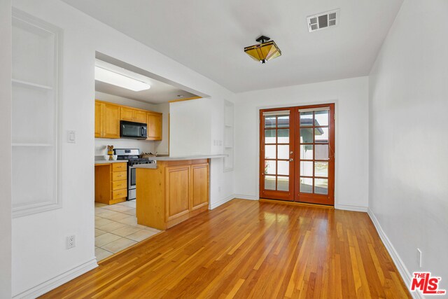 Building Photo - 2436 Armacost Ave