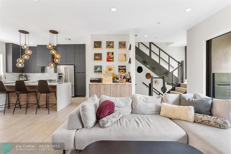 Foto principal - 835 NE 17th Terrace