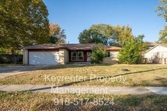 Building Photo - 205 E Marshall St