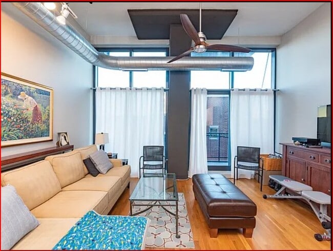 Building Photo - 1224 W Van Buren St