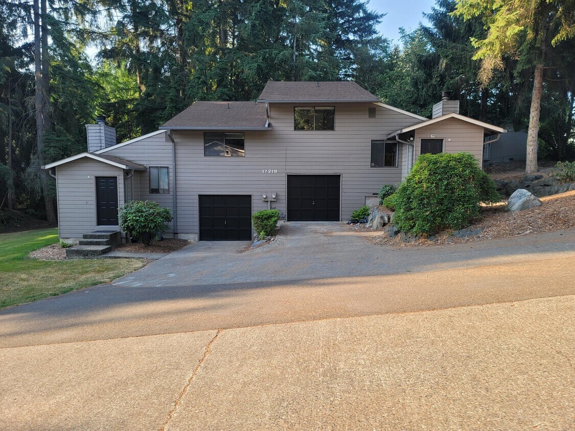 17219 Gravenstein Rd, Bothell, WA 98012 Townhome Rentals in Bothell WA