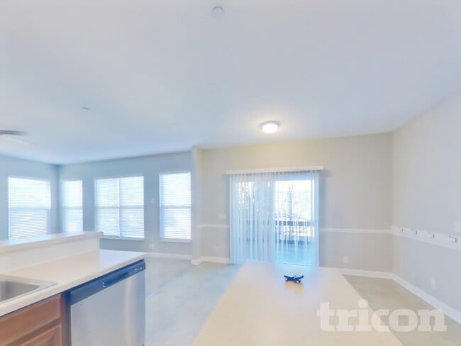 Building Photo - 1307 Creekside Dr