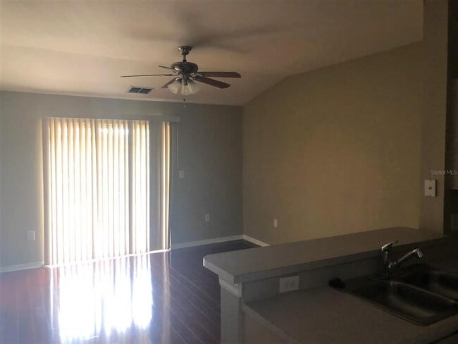 Foto del edificio - 5471 Vineland Rd