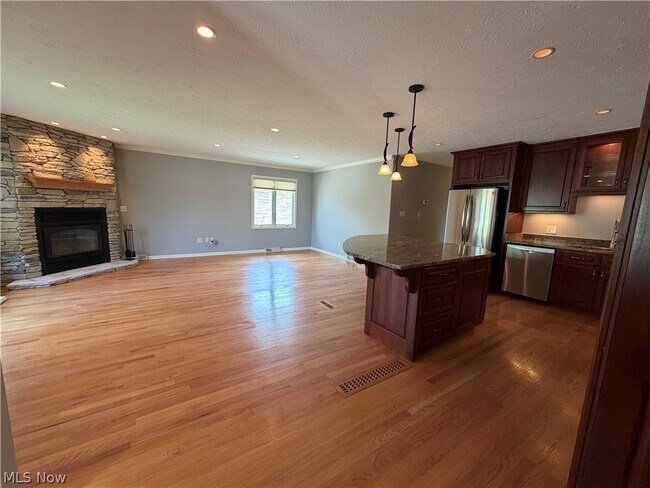 Building Photo - 9711 Idlewood Dr