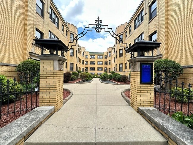 Building Photo - 2328.5 N Rockwell St