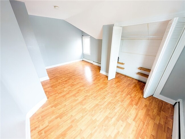 Foto del edificio - 53 Bancroft St