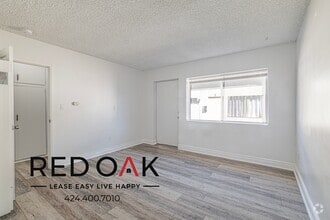 Building Photo - 1305 Griffith St